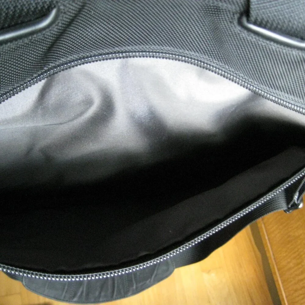 TUMI Alpha Slim Laptop Tablet Briefcase Shoulder Bag Case